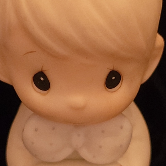 Precious Moments: E2833 Ring Bearer - Picture 3 of 3